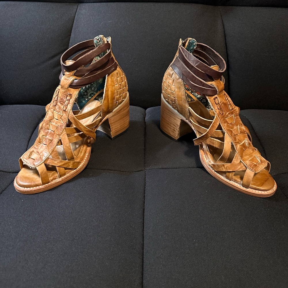 Freebird Penny Cognac Leather Strappy Block Heel Sandals Women’s Size 8